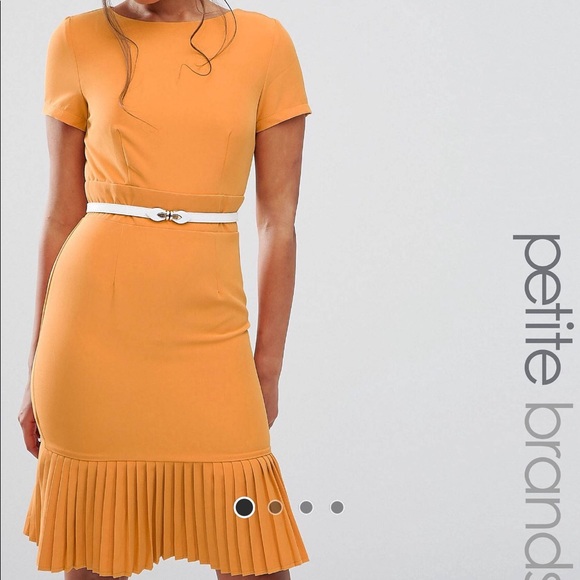 Plunge front dress with pleated hem - Picture 1 of 2
